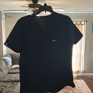 Figs one pocket Navy scrub top size medium.